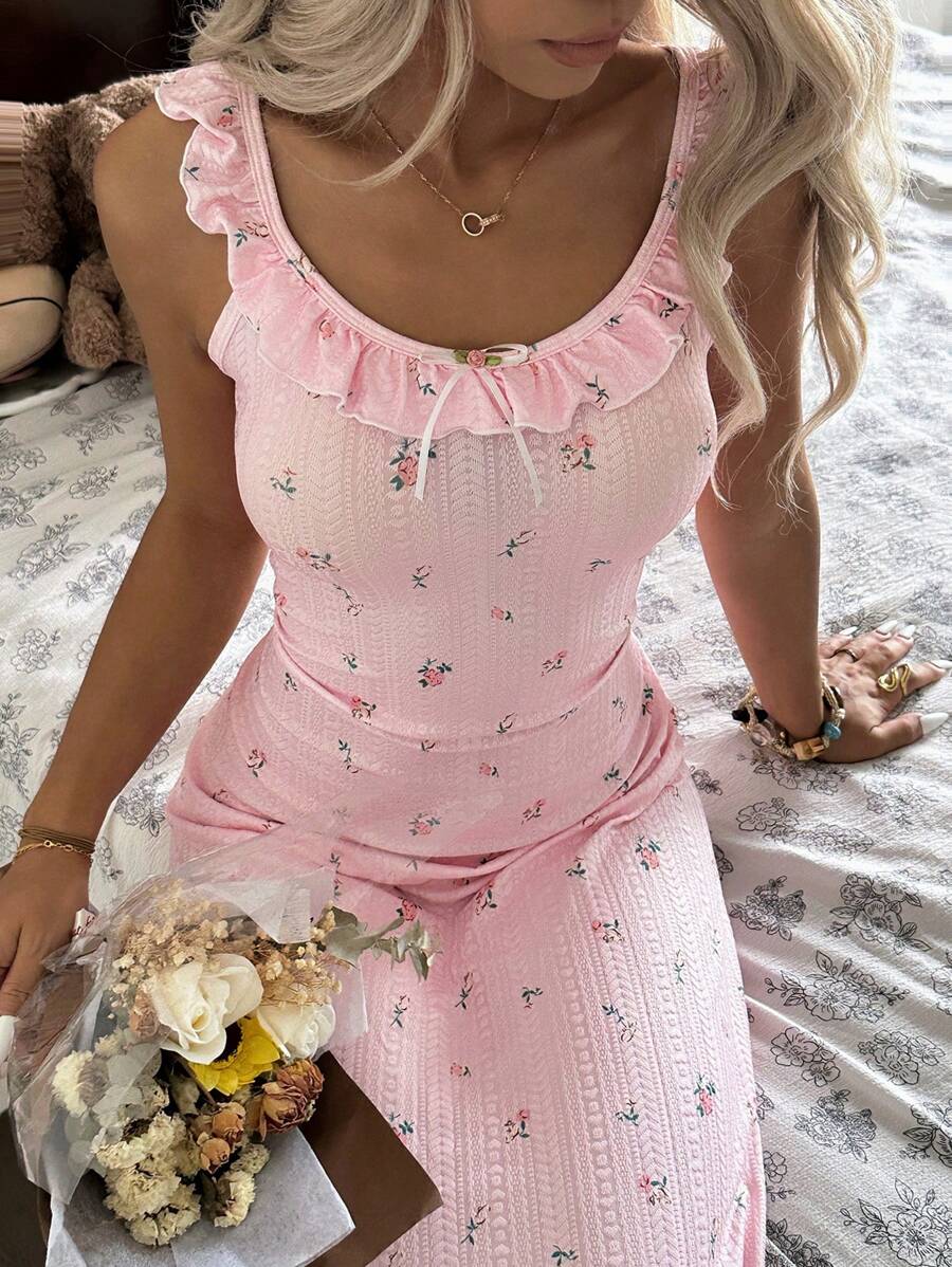 CottageSlumber 女式花卉提花针织睡袍，带荷叶边和蝴蝶结装饰，丰富的花卉图案，舒适优雅的细节