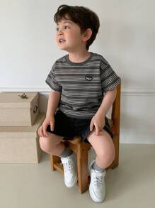 Hapijoa 幼儿男童休闲圆领条纹皮革标签装饰短袖T恤 - 灰色 - 查看 5