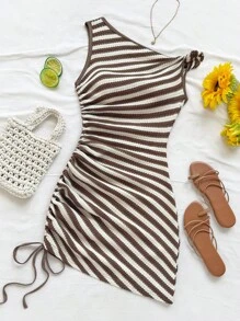 Soleia 女士度假活泼红白条纹不对称领口扭纹侧抽绳褶饰不对称迷你连衣裙，时尚休闲海滩派对 - 彩色 - 查看 5