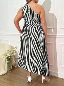 SHEIN Unity 大码不对称肩条纹印花褶皱连衣裙 - 黑與白 - 查看 2