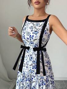 Elenzga 蓝色花卉印花度假风连衣裙，瓷器色撞色无袖长裙 - 藍色 - 查看 6