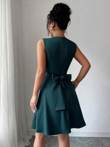 Elenzga Sukienka midi bez rękawów z krzyżującymi się ramiączkami i dekoltem w serek, styl minimalistyczny, odpowiednia na imprezy, wiosna/lato