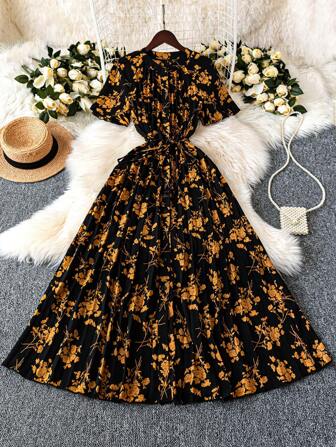 SHEIN Clasi Große Größen Damen elegantes, lässiges rotes Blumenprint Rüschen-Volantärmel Maxikleid