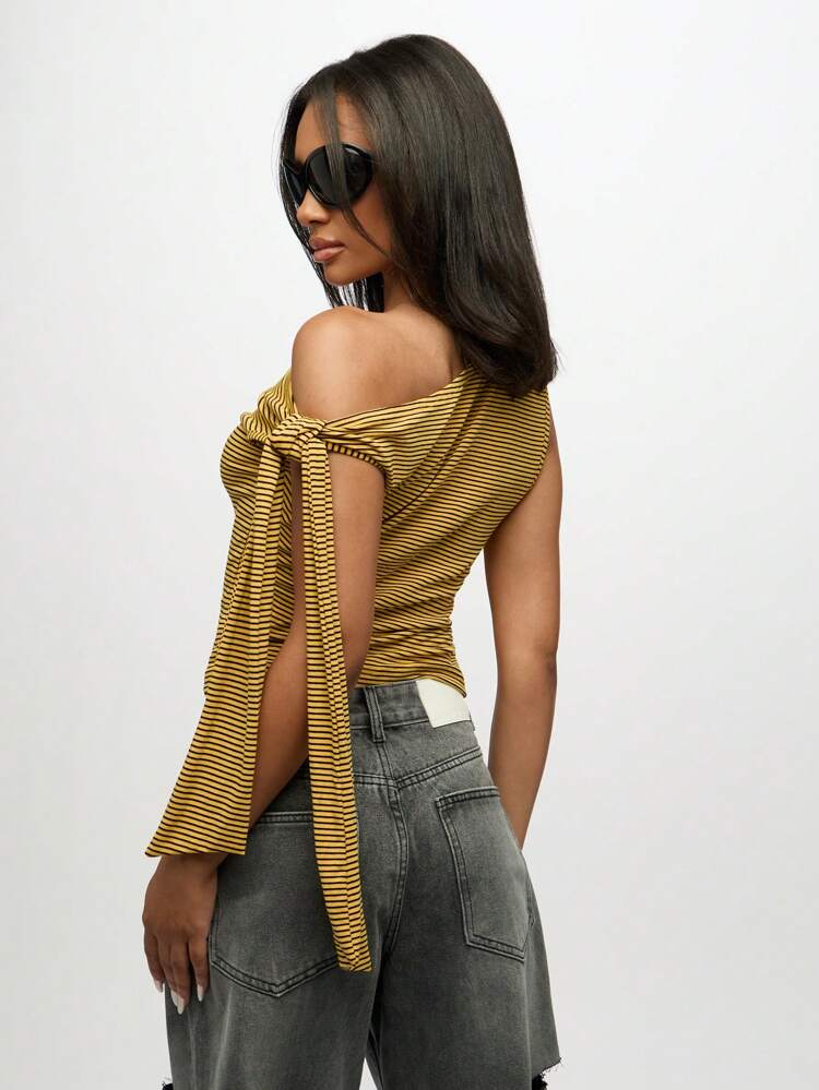 SUMWON WOMEN Striped One Shoulder Statement Asymmetric Ruffle Top