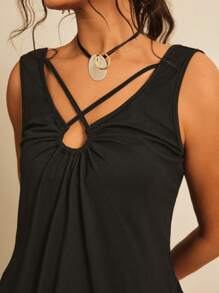 Freevana 大碼前交叉弧形下擺背心上衣 - 黑色 - 查看 4