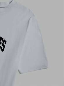 RueChic Set van 2 casual T-shirts met korte mouwen en korte broeken voor heren met letterprint, zomer