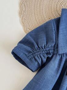 SHEIN Baby Mädchen elegantes Collegeoutfit, süßes blaues Kleid mit Peter Pan Kragen und Schleife, locker geschnitten, Kurzarm