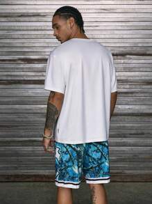 Axepeak 休闲街头服饰，肖像图案 T 恤和松紧腰短裤，男士两件套 - 青碧色 - 查看 2