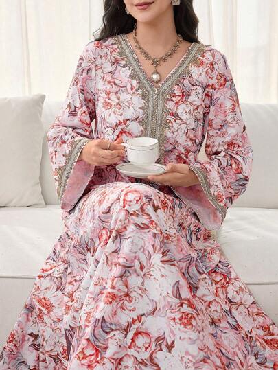 SHEIN Najma 女士花卉印花、钩针拼布、长袖连衣裙、端庄优雅的 A 字形卡夫坦和 Jalabiya 连衣裙，适合晚会/婚礼嘉宾/周年纪念/日常穿着