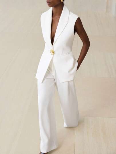 Aveloria Modichic 极简时尚白色西装背心套装，背心金色装饰更显优雅，搭配阔腿裤，整体精致又时尚