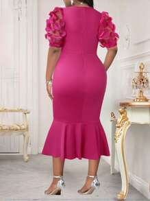 SHEIN Lady Váy midi tay ngắn cỡ lớn màu đỏ hồng cổ bẻ kết hợp thắt lưng đuôi cá cho tiệc cocktail đi làm văn phòng thanh lịch mùa xuân và mùa hè - Màu Hồng Tươi - Xem 2