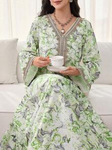 SHEIN Najma 女士花卉印花、钩针拼布、长袖连衣裙、端庄优雅的 A 字形卡夫坦和 Jalabiya 连衣裙，适合晚会/婚礼嘉宾/周年纪念/日常穿着 - 彩色 - 查看 1
