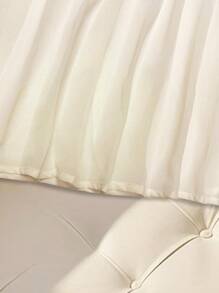 SHEIN Clasi 时尚新款法式高端优雅马球领白色雪纺褶皱夏季短袖连衣裙 - 杏色 - 查看 5