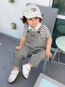 TaviRue 新生男婴可爱休闲学院风灰色围兜连体衣，适合生日派对、晚会、表演、婚礼、满月庆祝、洗礼和一岁生日婴儿洗礼