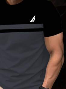 Manfinity Homme T-shirt décontracté à manches courtes col rond imprimé de rayures pour hommes, été - Multicolore - Voir 3