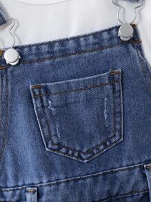 Celana Pendek Overall Denim Kasual Nyaman untuk Anak Perempuan, Modis untuk Perjalanan Jalanan, dengan Hiasan Pita Rajut Lucu dan Desain Ujung Robek. - Medium Wash - View 5