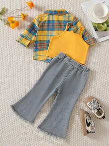 SHEIN Genkimix Kids 3 件套女孩休闲装，包括格子长袖衬衫 + 吊带短背心 + 喇叭牛仔裤 - 黃色 - 查看 2