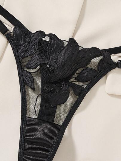 Esselle Verleidelijke Maple Leaf Kanten Semi Cup BH Slipje Set Butterfly Lingerie Cut Out Zwart Bloemen view 4