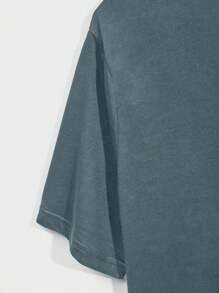 RueChic Camiseta de cuello redondo de manga corta con diseño de letra y ola para hombres