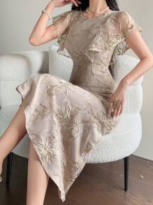 DAZY 女士花卉刺绣网眼拼布荷叶边优雅中长连衣裙 - 米色 - 查看 1