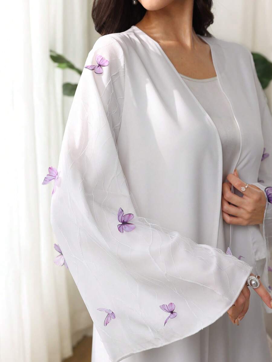 Al Najma 女士白色优雅长袖阿拉伯长袍，带蝴蝶贴花 - 白色 - 查看 1