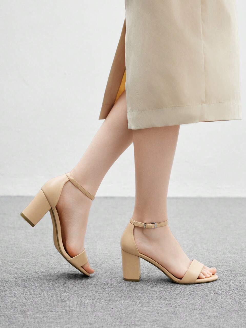 CUCCOO BIZCHIC Women's Fashionable Comfortable Round Toe Strap Chunky Heel Versatile Sandals For Christmas Spring Shoes Summer Shoes