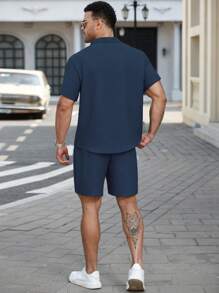 Manfinity Homme Conjunto de camisa casual de botones de talla grande para hombres, 2 piezas de camisa abotonada de verano para hombres - Azul - Ver 2