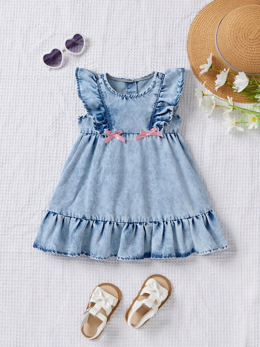 SHEIN Baby Girls' 2025 New Pink Ribbon Bow Accent Blue Denim Cap Sleeve Dress, Spring And Summer Casual Vacation Country Boho Wear - Light Wash - View 1