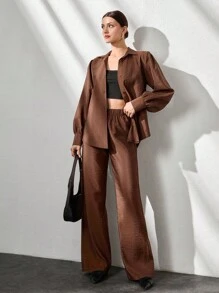 CLARA VERO Camisa con cinturón oculto y pantalón con cintura elástica