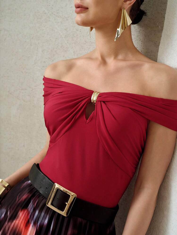 METAL DECOR RUCHED OFF SHOULDER T-SHIRT