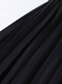 SHEIN 2件套青少年女孩裝：修身不對稱V領刺繡荷葉邊無袖上衣 & 純色高腰百褶裙，適合優雅青少年女孩 - 黑色 - 查看 3