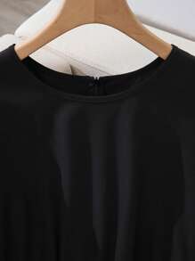 SHEIN Rosurelle 夏季优雅荷叶边袖撞色印花连衣裙 - 黑與白 - 查看 7