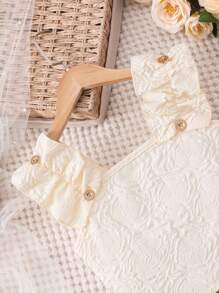 SHEIN Conjunto de 2 piezas para niñas preadolescentes: Top de tirantes con textura y borde de volantes + pantalones cortos