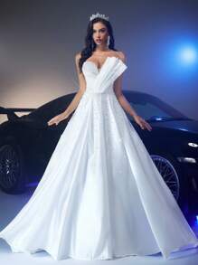 Glamrae 优雅浪漫的白色亮面缎面不对称露肩设计奢华珍珠缀饰 A 字长裙，配有可调节腰带，适合教堂婚礼、花园婚礼、海滩婚礼、新娘礼服 - 白色 - 查看 3