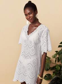 Travachic Rochie mini casual solidă țesută, cu decolteu în V, mânecă scurtă, lejeră, haine de femei de toamnă, haine de toamnă, Paște, ținute de sărbătoare, ținute de plajă pentru femei, ținute de vacanță pentru femei, ținute de concert pentru femei, BOHO, Bohemia, festival de muzică, haine de vacanță tropicală pentru femei, romantică, haine de toamnă, haine de iarnă, haine de Crăciun, bluze pentru ieșiri în oraș, bluze pentru ieșiri în oraș, casual, drăguț. - alb - Vizualizare 4