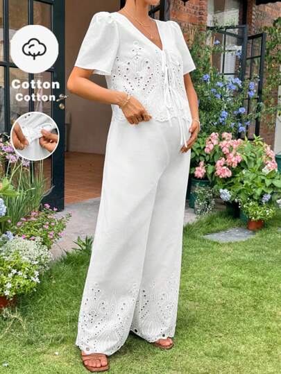 SHEIN 2 件套孕妇纯色刺绣前系带无袖上衣和可调节腰部裤子套装，孕妇夏季服装