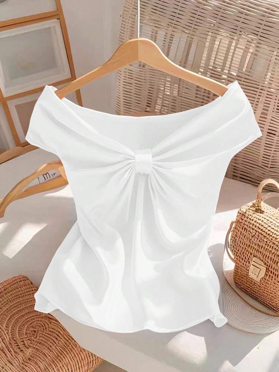 GlowEve Camiseta de mujer de un solo hombro con lazo en color liso - Blanco - Ver 1