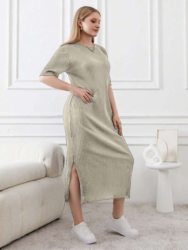 RueChic Lange T-shirtjurk met zijsplit en gedetailleerde details