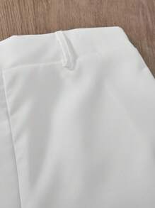Set de 2 piezas de ropa de verano para adolescentes con top de hombro asimétrico y shorts con cinturón decorativo, elegante para ir y venir