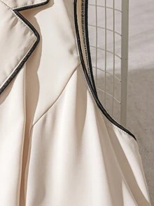 GlowEve CURVE Đầm đi làm thanh lịch cỡ lớn cho nữ, cổ khoét, màu tương phản đen trắng, không tay, ôm vừa vặn, cài nút đơn - Màu be - Xem 6