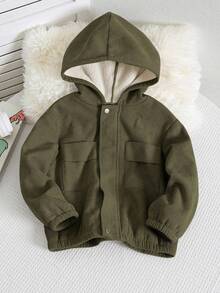 SHEIN جاكيت بطانة حرارية ناعم وعملي وأنيق لارتداء اليومي للأولاد، مناسب للمدرسة والسفر والرياضة في فصل الخريف والشتاء، بتصميم كاجوال بأسلوب الكلية - أخضر عسكري - مشاهدة 6