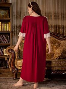 SHEIN 加大码宽松睡裙，撞色刺绣拼接，三粒纽扣，Moo Moo品牌，适合秋冬季穿着