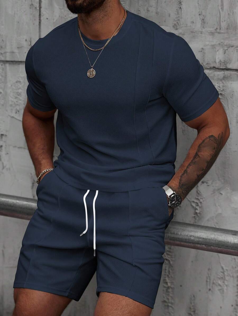 Manfinity CasualCool 男士夏季基本款纯色针织休闲圆领短袖两件套西装，适合日常休闲穿着，适合送给老公和男朋友的礼物男士两件套休闲短套装男士套装男士两件套服装两件套男士套装蓝色男士夏季运动服 - 藍色 - 查看 1