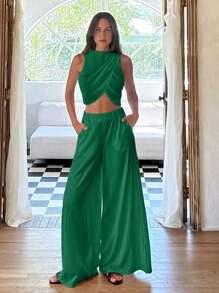 Cloudara Chic Simplicity: Bộ áo crop top cổ tròn và quần cùng tông - Màu xanh lá cây đậm - Xem 4