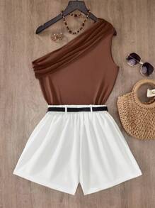 Set de 2 piezas de ropa de verano para adolescentes con top de hombro asimétrico y shorts con cinturón decorativo, elegante para ir y venir