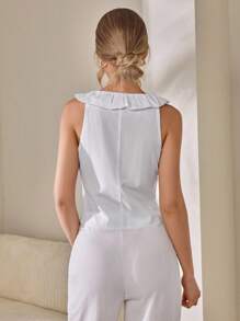 CLARA VERO Blusa informal de verano con botones en la parte delantera, sin mangas, con volantes alrededor del cuello y aspecto limpio de tejido de un solo color para mujer