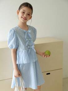 SHEIN 2 件女童格子泡泡袖上衣，蝴蝶结细节和百褶裙短裤套装，甜美夏日休闲 - 淺藍色 - 查看 4