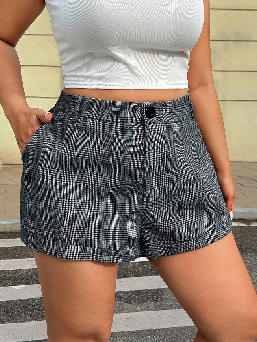 SHEIN EZwear Plus Size Women Loose Casual Houndstooth Pocket Shorts, Spring - Blue and White - View 1