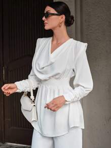 CLARA VERO Blusa con manga larga, cuello asimétrico, cintura recogida y puño largo