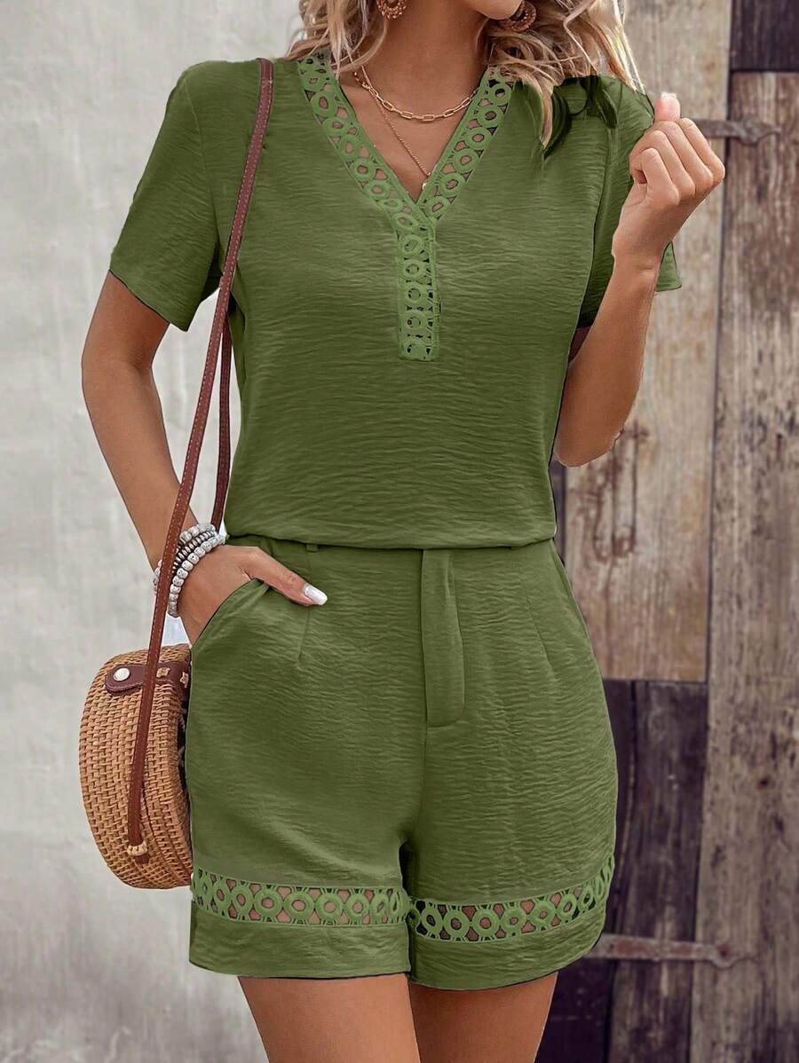 EMERY ROSE 2pcs/Set Women's Vacation Casual Solid Color Lace Patchwork Shirt & Shorts Set